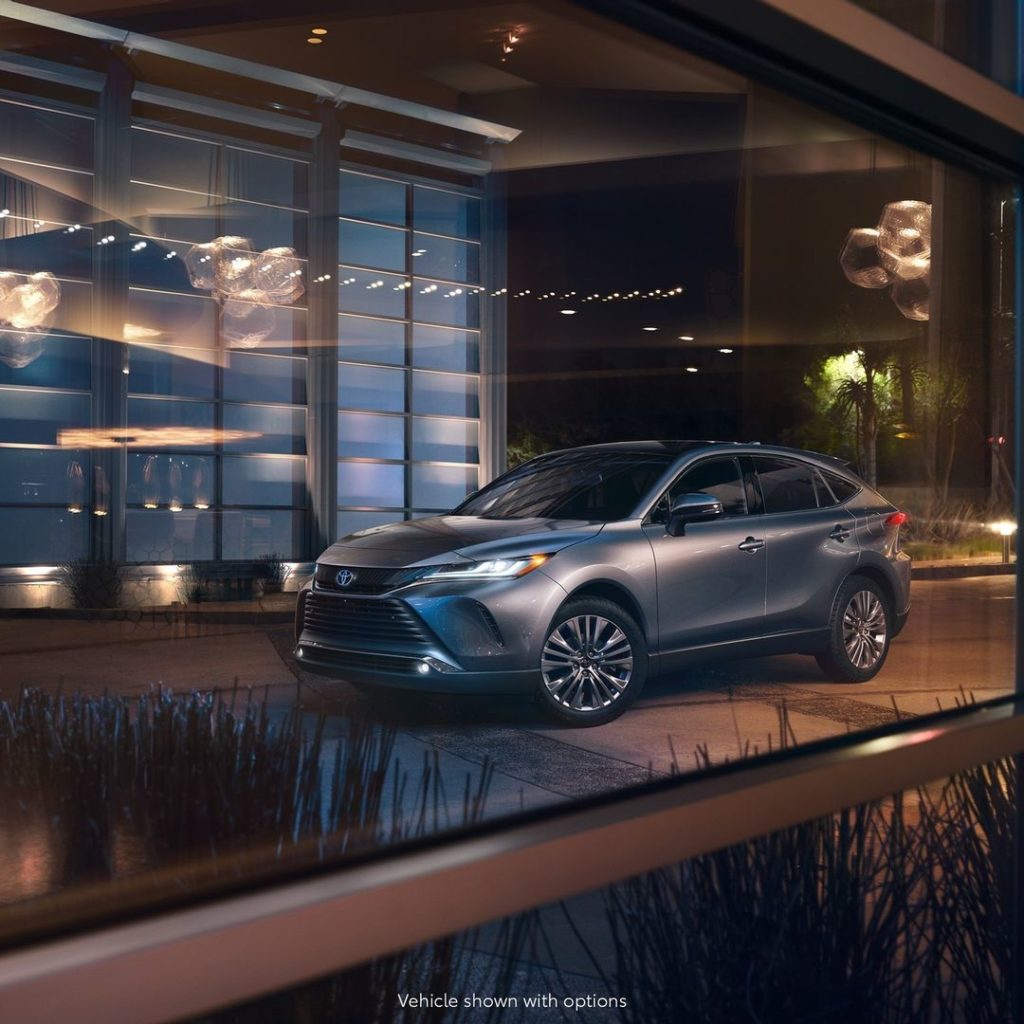 Just a little window shopping. #Venza #LetsGoPlaces...