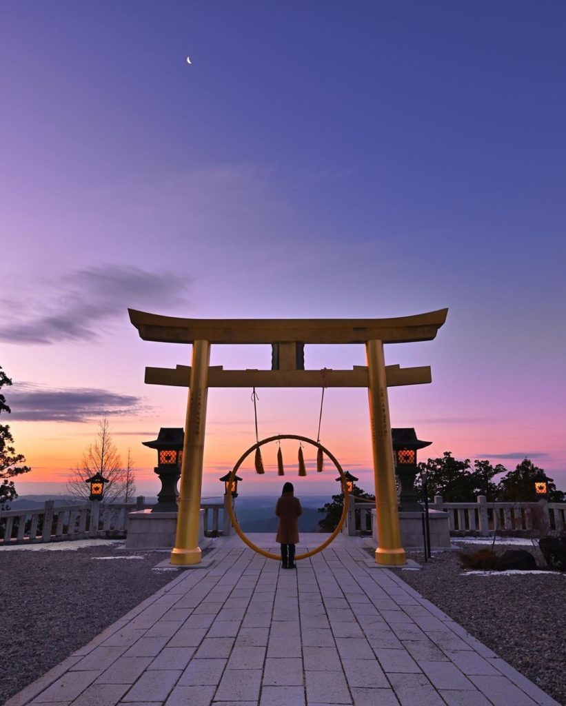 Visit Japan: Situated near the summit of Mt Akiha in Shizuoka Prefecture, Akihasan Hongu Akih… Situated near the summit of Mt Akiha in Shizuoka Prefecture, Akihasan Hongu Akih...
