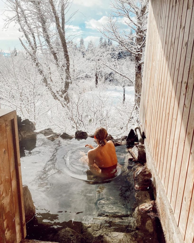 Ohayo gozaimasu (good morning) from where we'd rather be! 

Conveniently located...