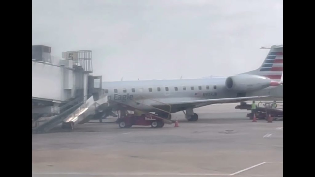 How to Travel: Airport How to Travel: Airport