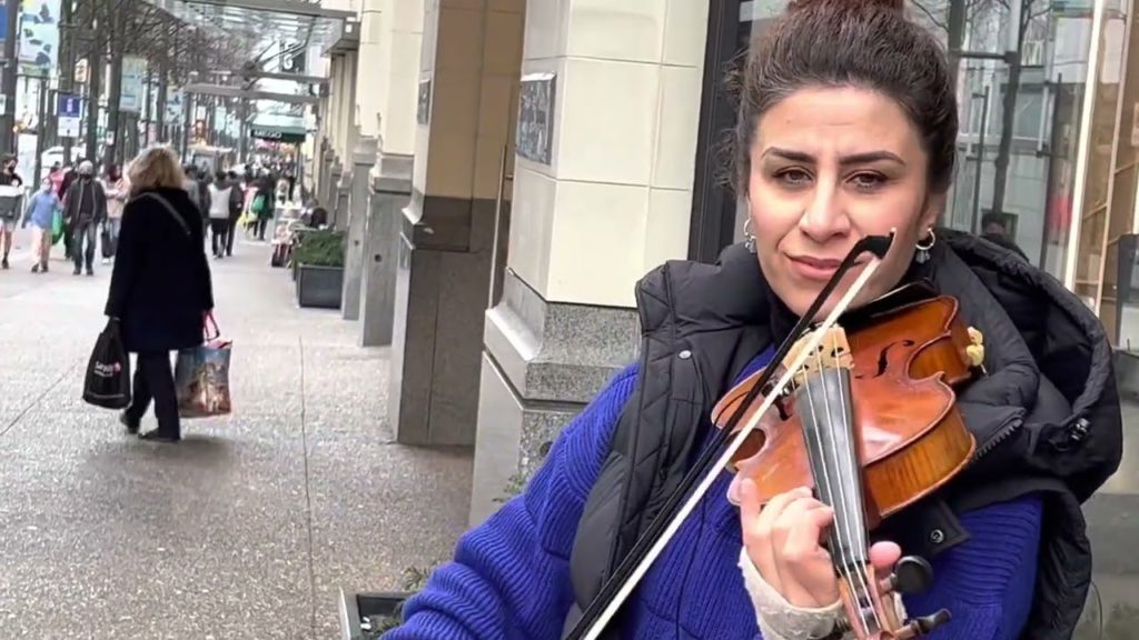 Amazing Canadian Street Music - Vancouver, B.C. Canada
