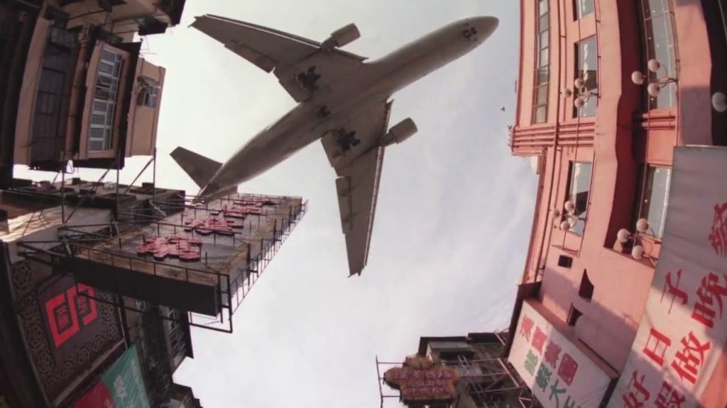 10 Most Dangerous Airports in The World 2022 List | AIRPORTS OF CRAZY PILOTS