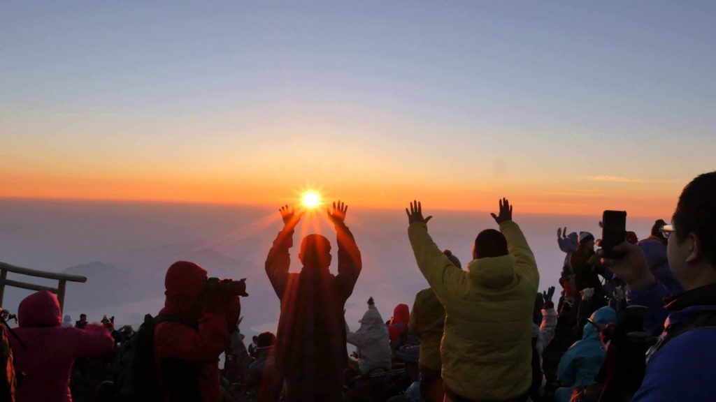 Mt. Fuji sunrise - Goraiko Banzai!