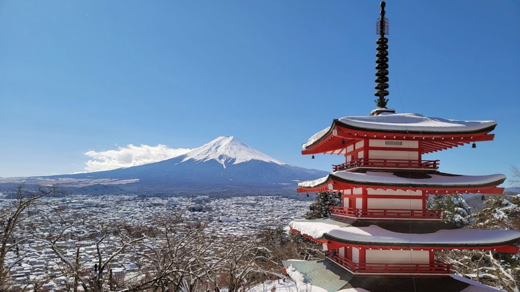 Fuji Arakurayama shrine in snow・4K HDR