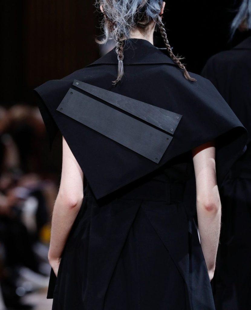 Yohji Yamamoto S/S2022 ⁠
⁠
#YohjiYamamoto⁠
⁠
Collection available in store and o...