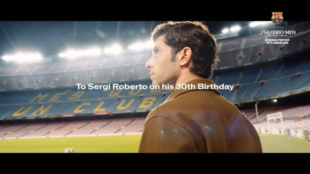 Happy Birthday, @SergiRoberto!
Watch Barca teammates 
@3gerardpique @jordialbaof...