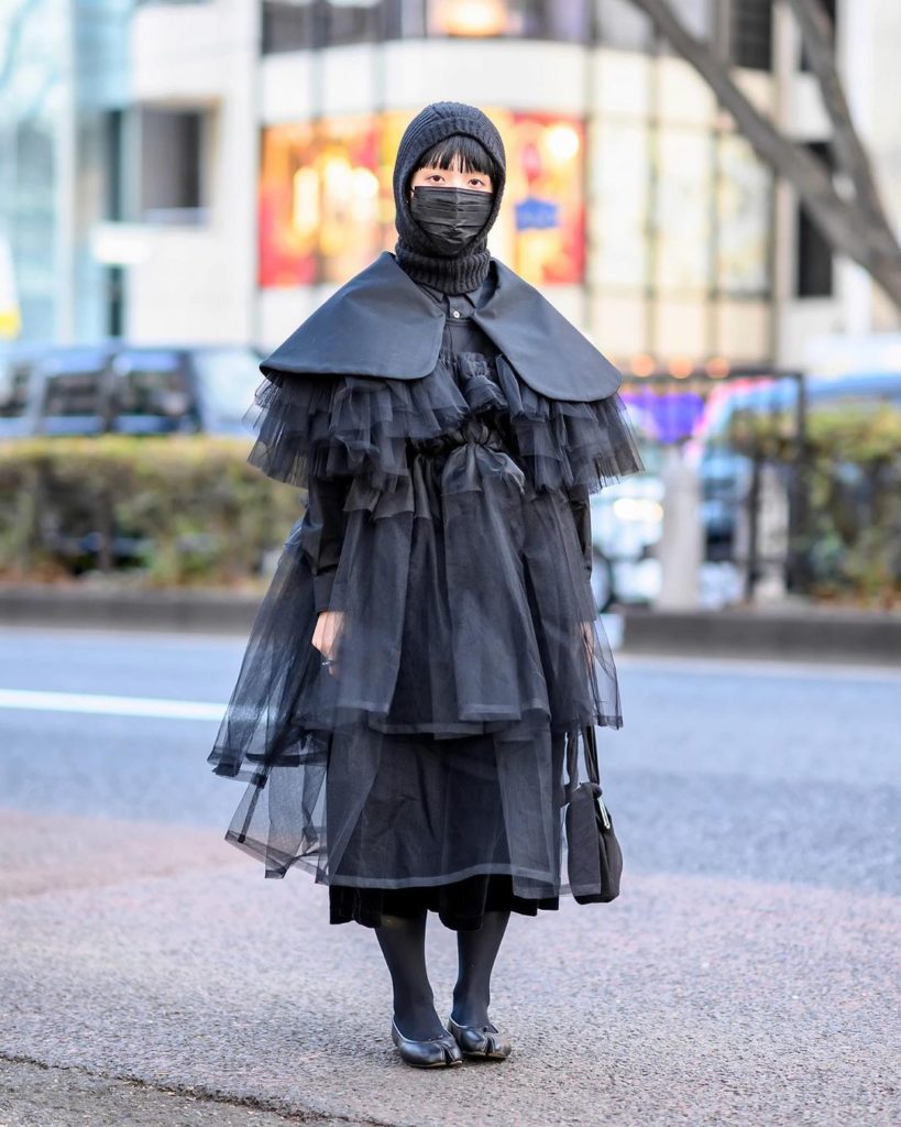 Bunka Fashion College student Ouyang (@bbblue98) on the street in Harajuku weari...
