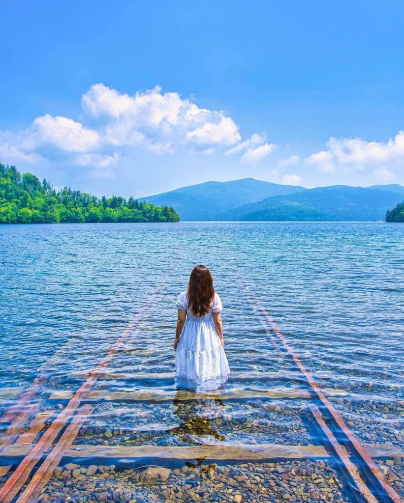 Mysterious railroad tracks lead to the bottom of Lake Shikaribetsu, the highest ...