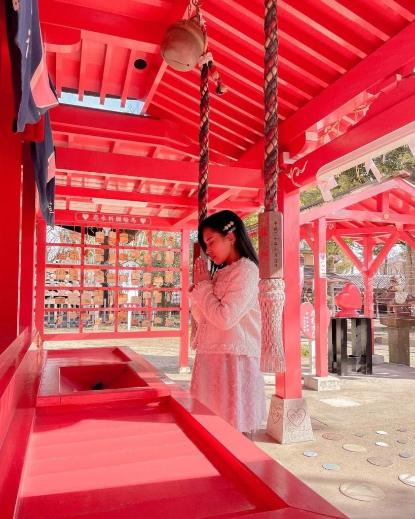 Japan Travel: Got any special plans for Valentine’s Day? Fukuoka’s Koinoki Shrine is a popula… Got any special plans for Valentine's Day? Fukuoka's Koinoki Shrine is a popula...