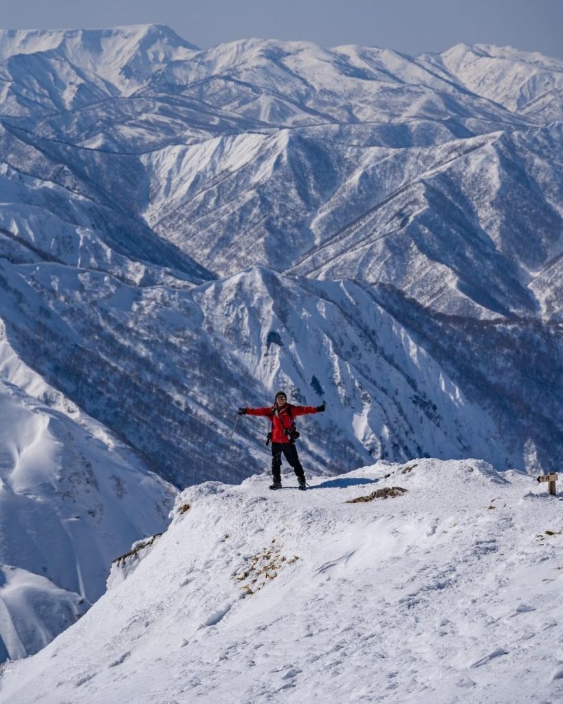Would you like to see this stunning view? 
The summit of Mt. Tanigawa in Gunma P...