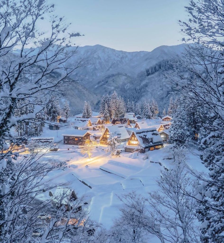 Have you ever seen Gokayama in the snow?  With its distinctively steepled thatch...