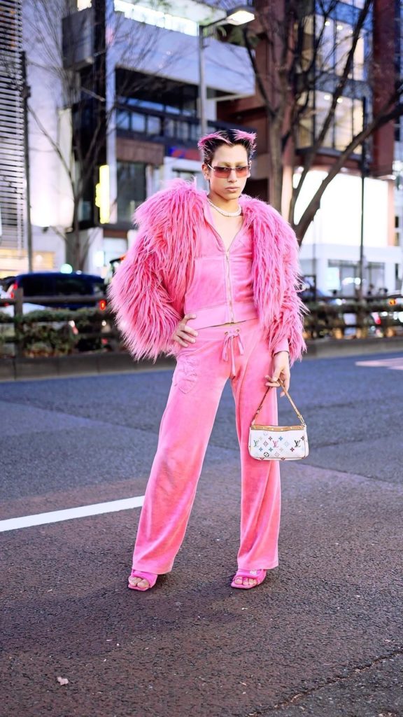 Japanese drag queen & model @AranDePink wearing Juicy on the street in Harajuku....