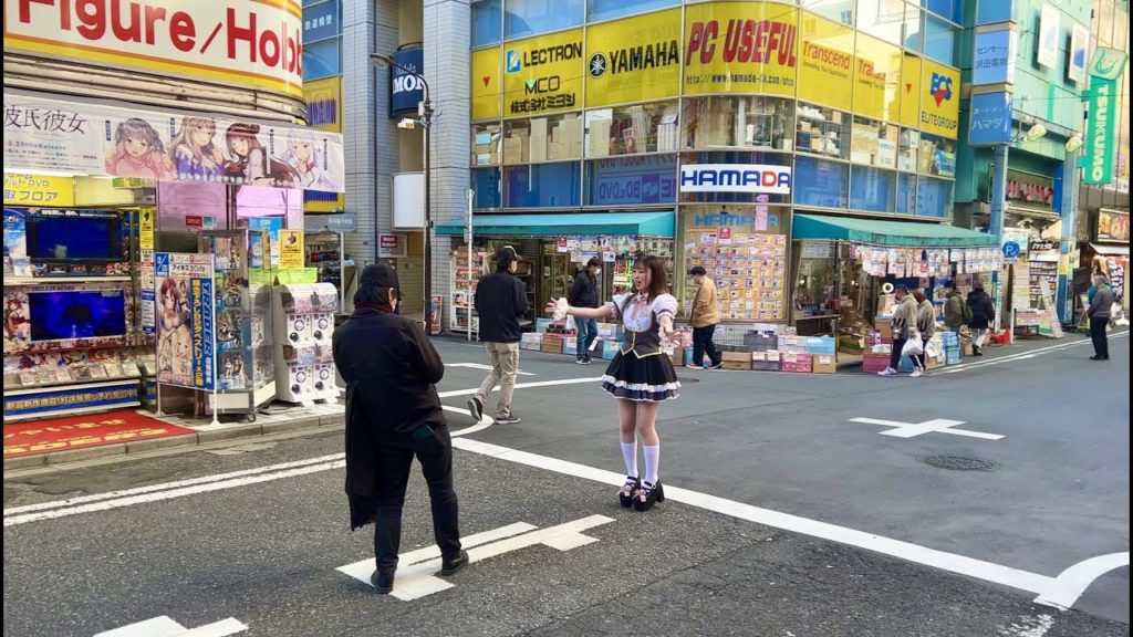 サブカルチャーの聖地 秋葉原を散歩 Take a walk in Akihabara, the sanctuary of anime and cosplay