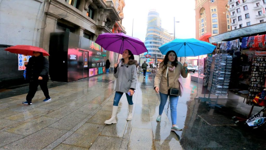 MADRID ASMR Heavy Rain Walking Tour [MALASAÑA - CALLAO] 🌧️🌧️🌧️
