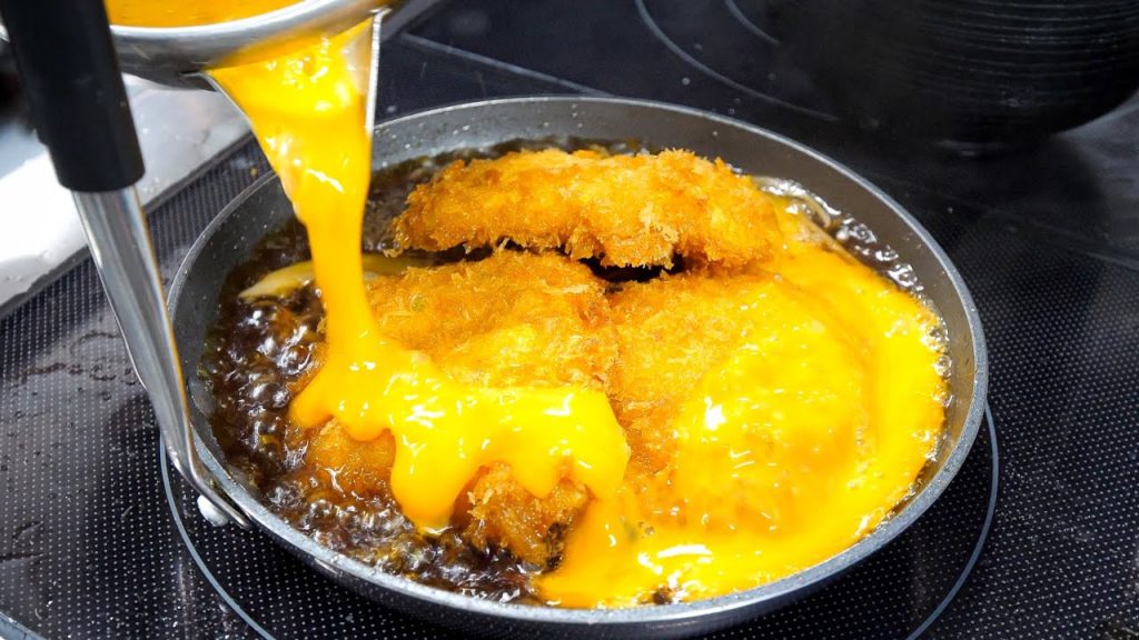 立ち食いレベル超え衝撃カツ丼!山盛りネギのうどんそば定食で最高の1日が始まる駅ナカ麺処丨Japanese Fast Food 立ち食いレベル超え衝撃カツ丼!山盛りネギのうどんそば定食で最高の1日が始まる駅ナカ麺処丨Japanese Fast Food