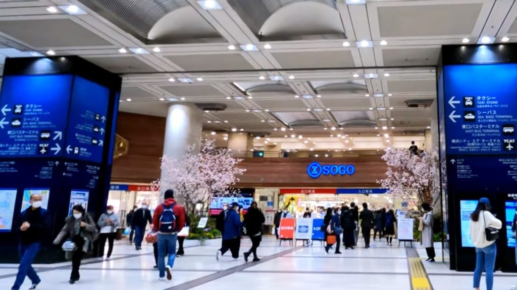 394 Yokohama Sta. to Minatomirai Walk [4K] JAPAN Mar 2022