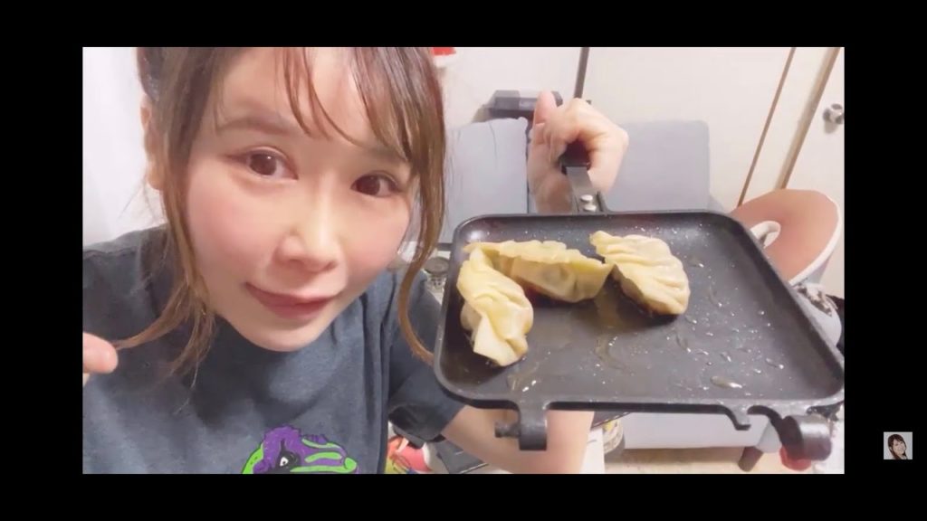 おうちでキャンプ飯 #05 ホットサンドメーカーで餃子作るよっ❤️ おうちでキャンプ飯 #05 ホットサンドメーカーで餃子作るよっ❤️