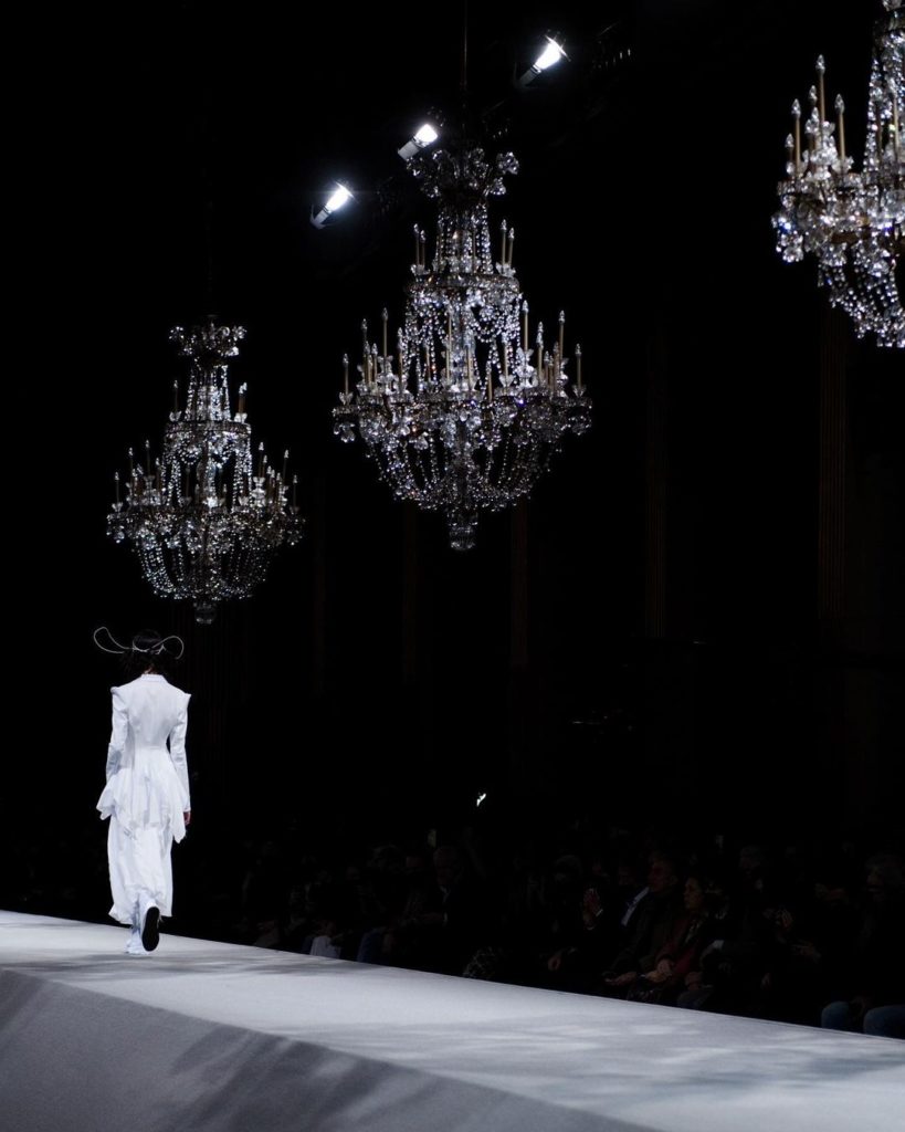 Yohji Yamamoto Autumn/Winter 2022-23 show  Photo backstage by @elise_toide  #Yo...