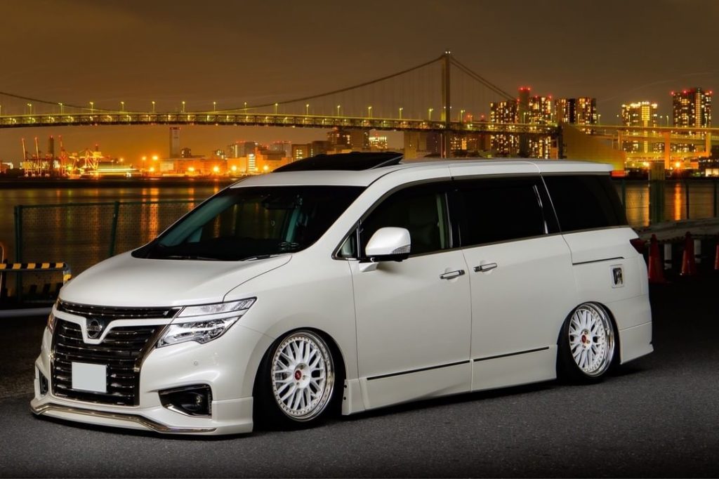 おはようございます！
本日発表するのは【ミニバン/ワゴン賞】
こちらも昨日同様2名受賞となりました！

パパ@ AK-WORKS 様
『レインボーブリッジを背景...