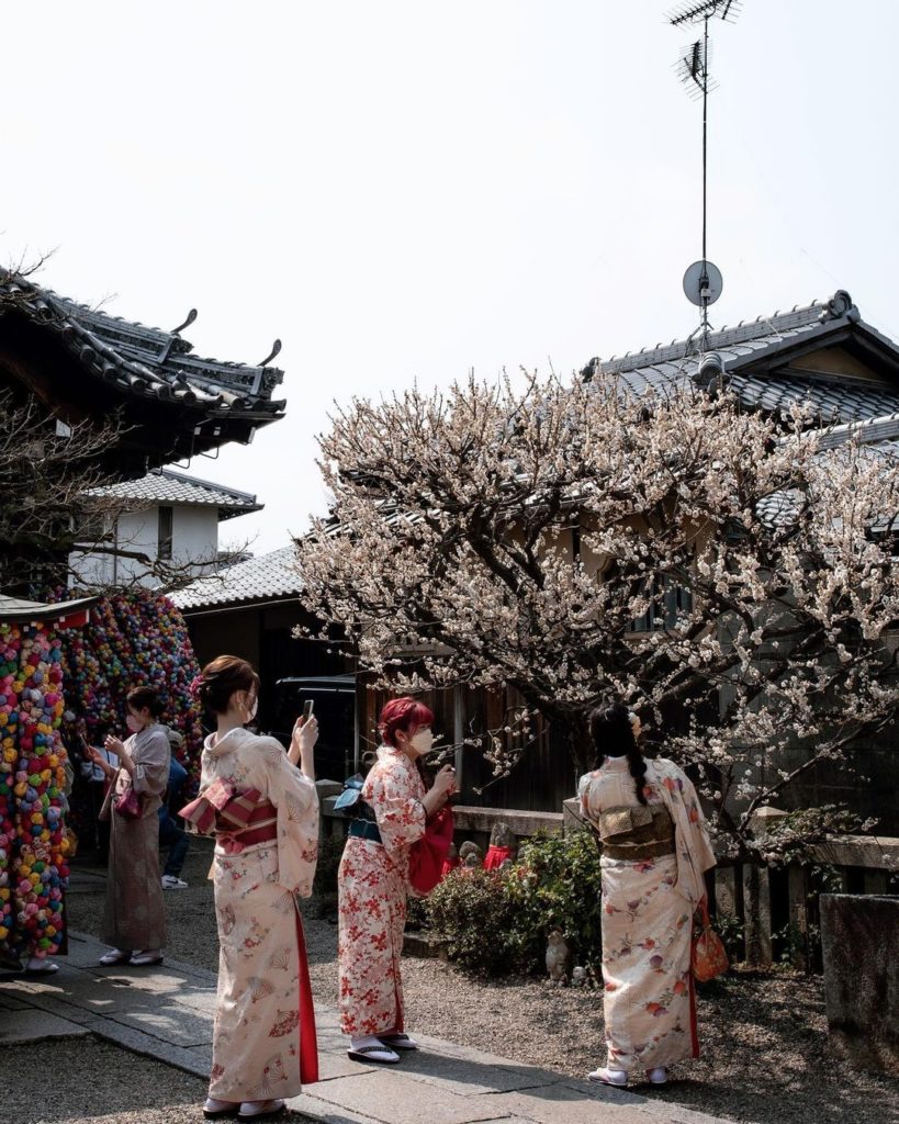 It wouldn't be spring without a few sakura selfies! 
: @kyototripper
-----
Kyoto...