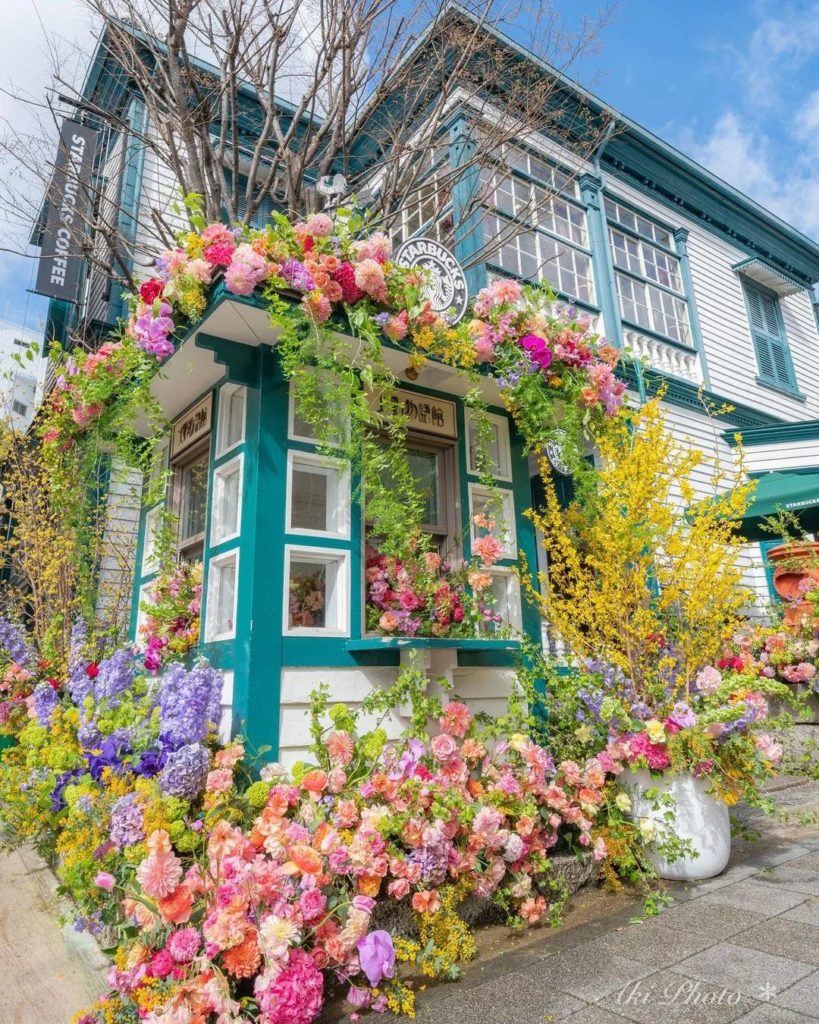 We loved this springtime view of the Starbucks Kobe Kitano store surrounded by f...