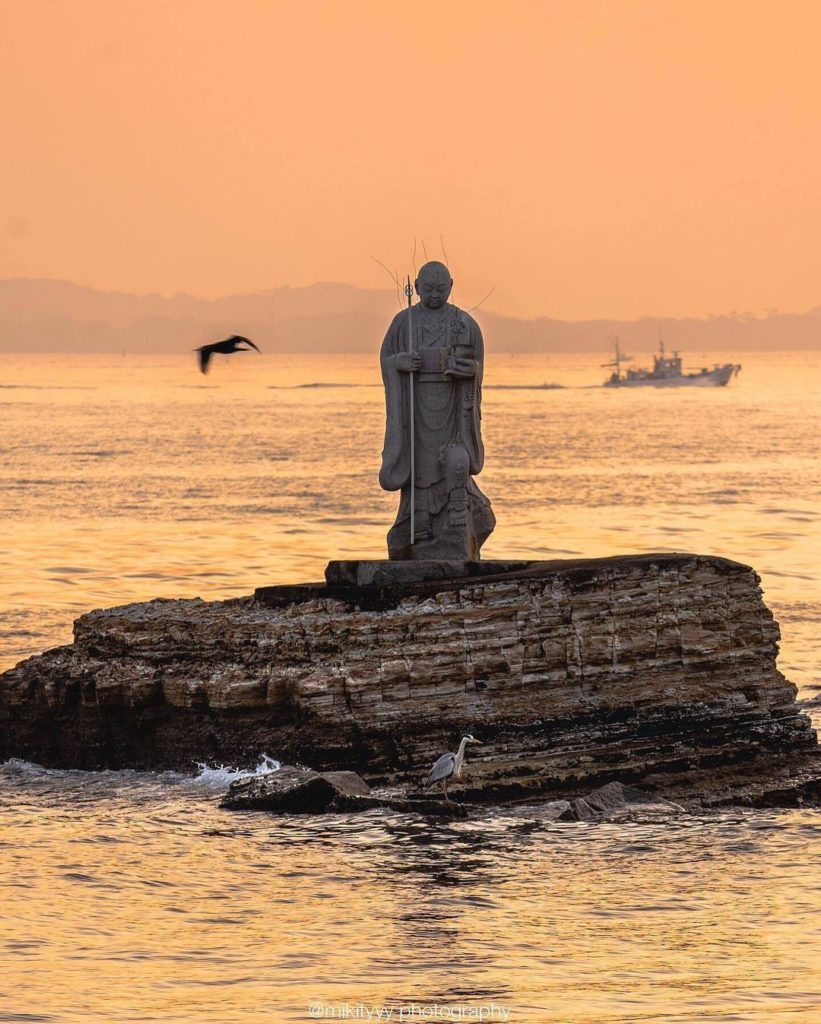 The Hijirisaki Joriku Daishi-zo statue, which can be seen from the Hijirisaki Pa...