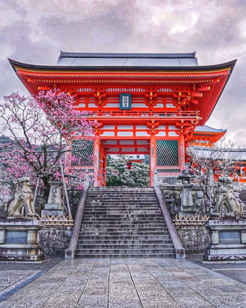 Kyoto Prefecture, Kyoto | Kiyomizu-dera Temple | Credit: @lotus.m.lotus