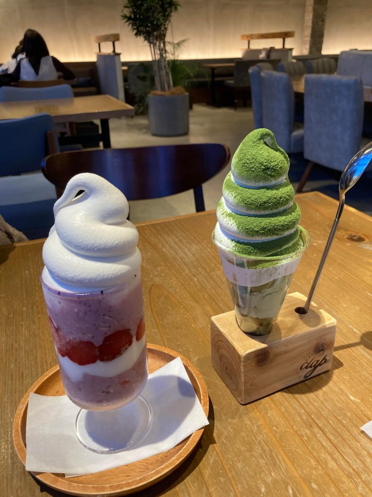 Here’s another! Parfaits at a cafe in Nagoya!