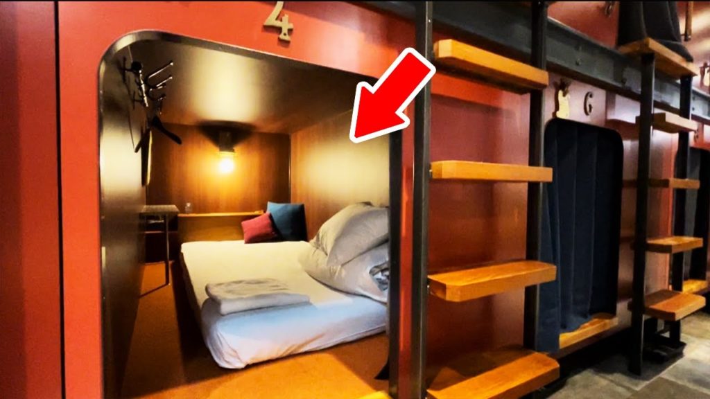 OVERNIGHT SLEEPER TRAIN-like Capsule Hotel Tour | Staying in Japan's largest Chinatown [solo travel]