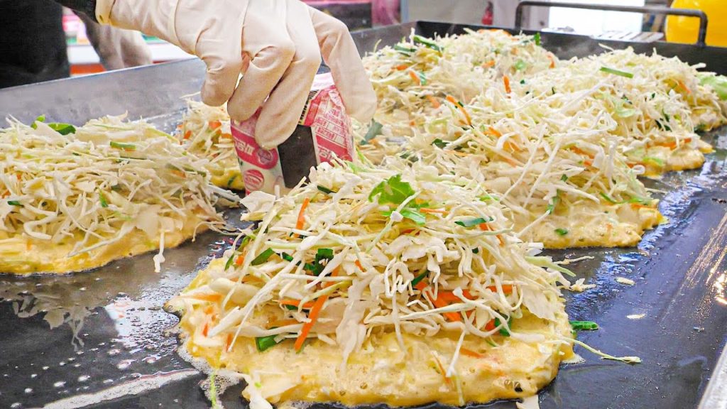 역대급 토스트집이 떴다! 줄서서 먹는 전설의 2500원 할머니 토스트 / Famous Grandma Ham Cheese Egg Toast / Korean street food 역대급 토스트집이 떴다! 줄서서 먹는 전설의 2500원 할머니 토스트 / Famous Grandma Ham Cheese Egg Toast / Korean street food