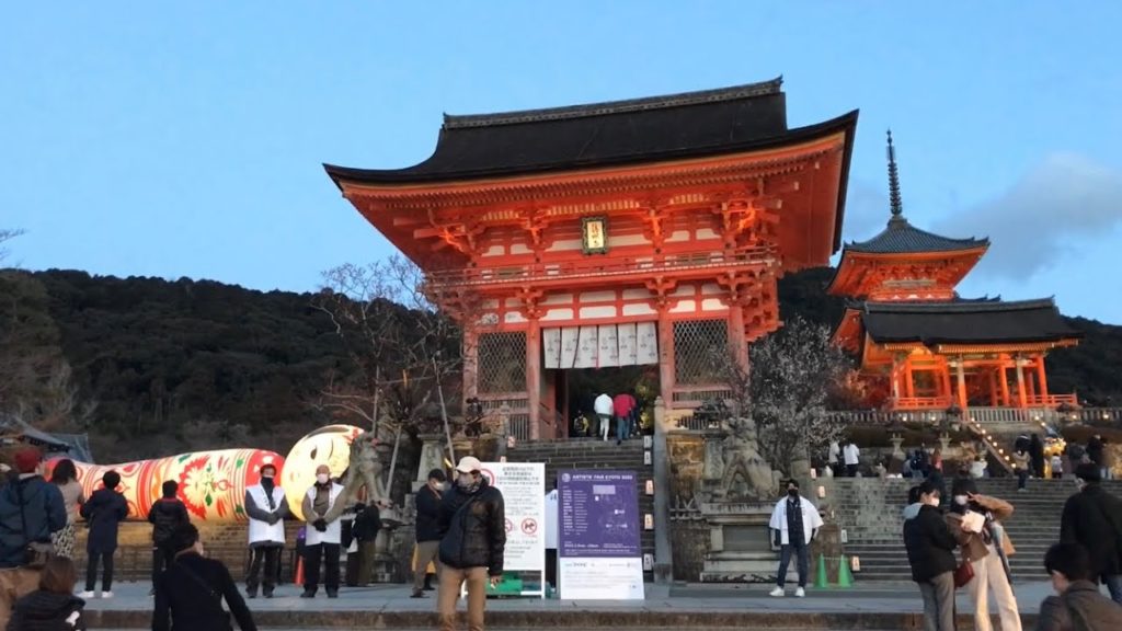 22年3月6日 東山花灯路の京都を歩く 清水寺,三年坂,八坂の塔,ねねの道,八坂神社,祇園 Walk around Kyoto city,Japan vlog