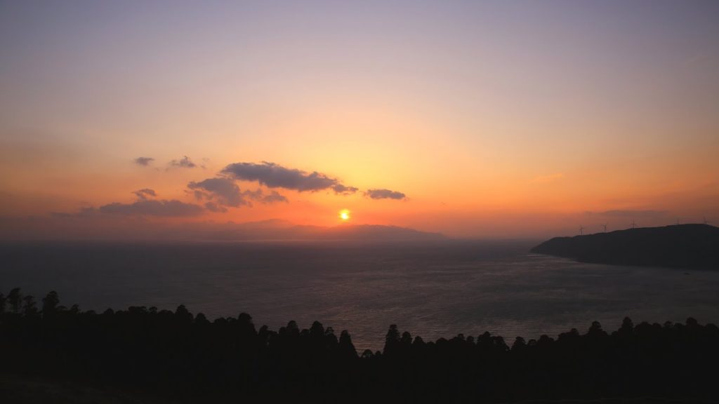 【Japan 1minute Travel MIYAZAKI Capo Toi】宮崎 串間 都井岬(春らしい都井岬からの夕景) 【Japan 1minute Travel MIYAZAKI Capo Toi】宮崎 串間 都井岬(春らしい都井岬からの夕景)