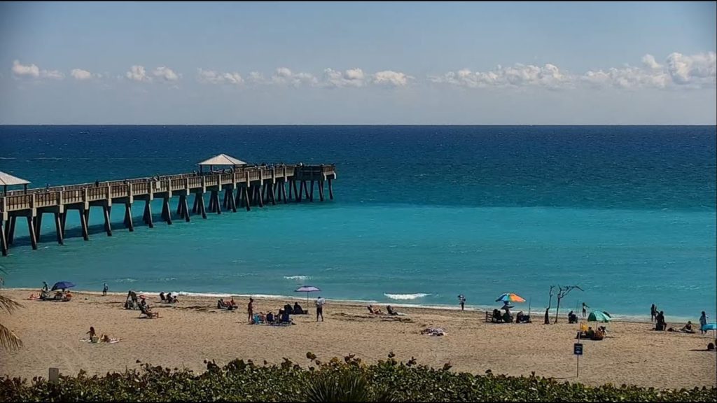 🌎 LIVE Cam: Juno Beach Pier Palm Beach Florida 4-12-2022
