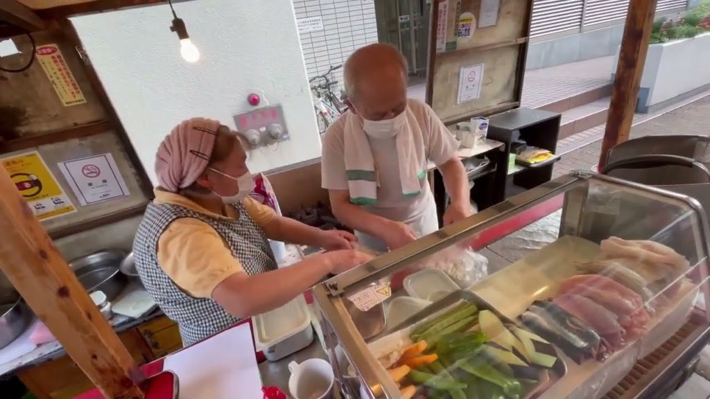 【Old Style_Yatai 屋台】79 years old husband and wife running food stall together since 1950. 【Old Style_Yatai 屋台】79 years old husband and wife running food stall together since 1950.
