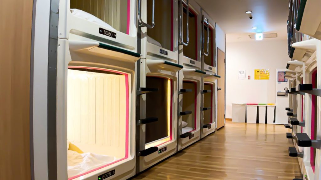 Women's Floor of Japan's Cheap Capsule Hotel | Shinjuku Kuyakusho-mae Capsule Hotel