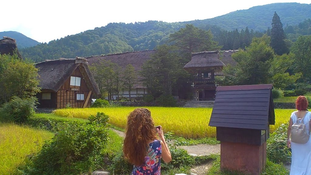 SHIRAKAWAGO - Walking tour (4K) Gassho- Zukuri (Trip To Japan)