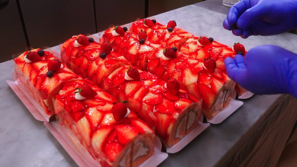 愛される町のケーキ屋さんのロールケーキ作りに密着！ASMR Adhere to making roll cakes in Japan's beloved town!