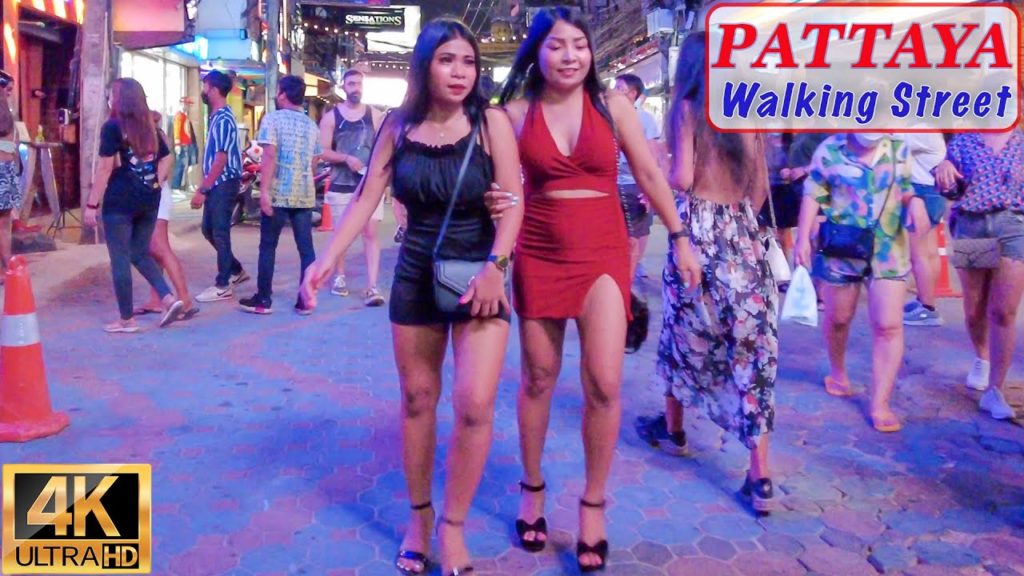 [4K] Pattaya Walking Street Night Scenes, Bars Clubs & Agogo's , Pattaya Nightlife - 15 April 2022