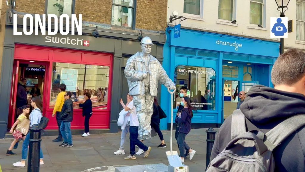 London 🇬🇧 Busy Walk | COVENT GARDEN to Trafalgar Square & Goodwin's Court (Apr. 2022) [4K HDR]