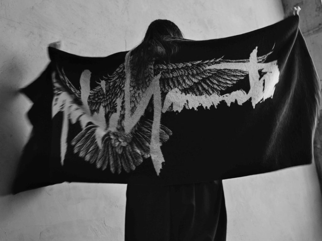 Yohji Yamamoto: A New Series of Yohji Yamamoto TOWEL
Collection available in selected stores … A New Series of Yohji Yamamoto TOWEL
Collection available in selected stores ...