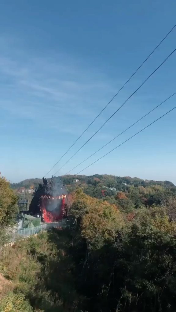 Visit Japan: @sugoiijapan Zipline into the belly of a life-sized Godzilla at Nijigen no Mor… @sugoiijapan Zipline into the belly of a life-sized Godzilla at Nijigen no Mor...