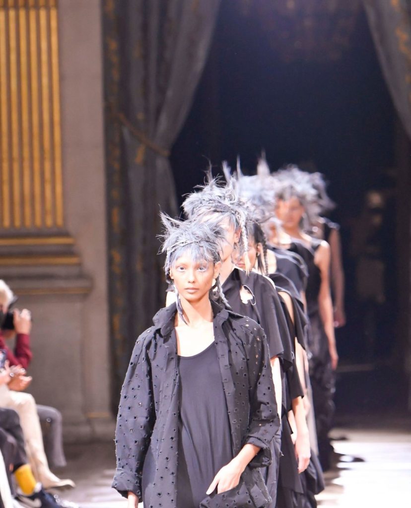 Yohji Yamamoto SS22 ⁠
⁠
#YohjiYamamoto⁠
#Bts⁠
⁠
Documented by @elise_toide...