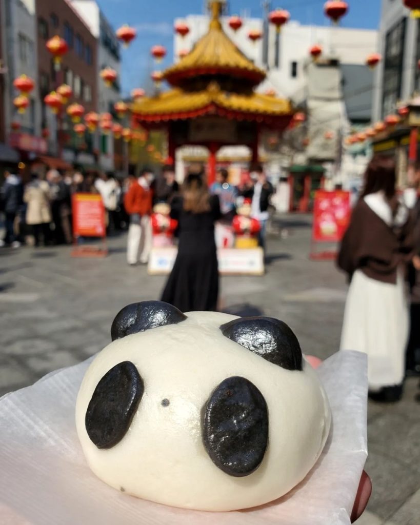 Aww, a kawaii panda bun ⁠
⁠
Take a stroll through Nankinmachi in Kobe, Hyogo Pre...