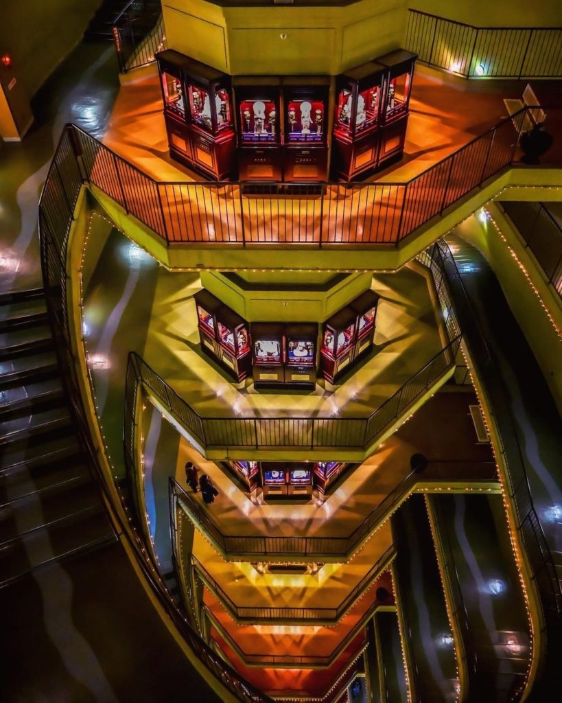 Have you ever been INSIDE one of those huge temple statues? 
The Sendai Daikanno...