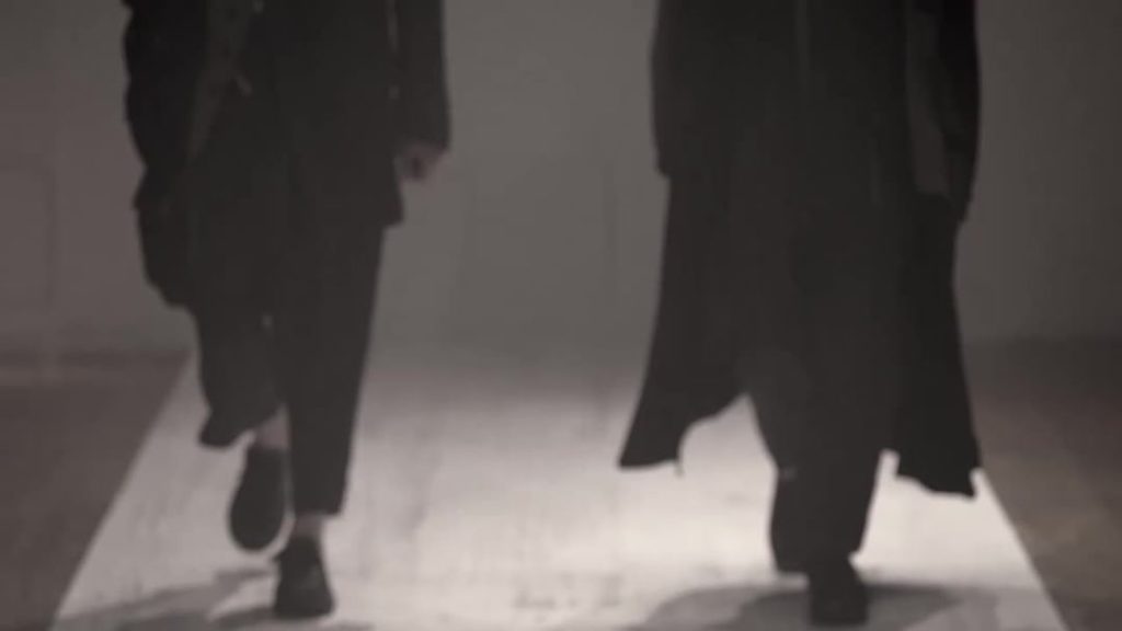 Yohji Yamamoto POUR HOMME SS22⁠
⁠
#YohjiYamamotoPOURHOMME⁠
#YohjiYamamoto⁠
⁠
Dis...