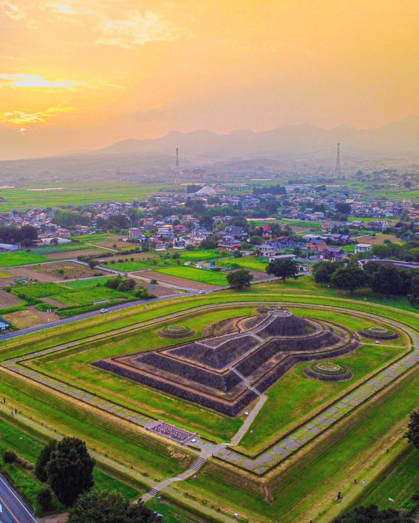 Hodota Kofungun is a mysterious burial site which is over 1,500 years old. The s...