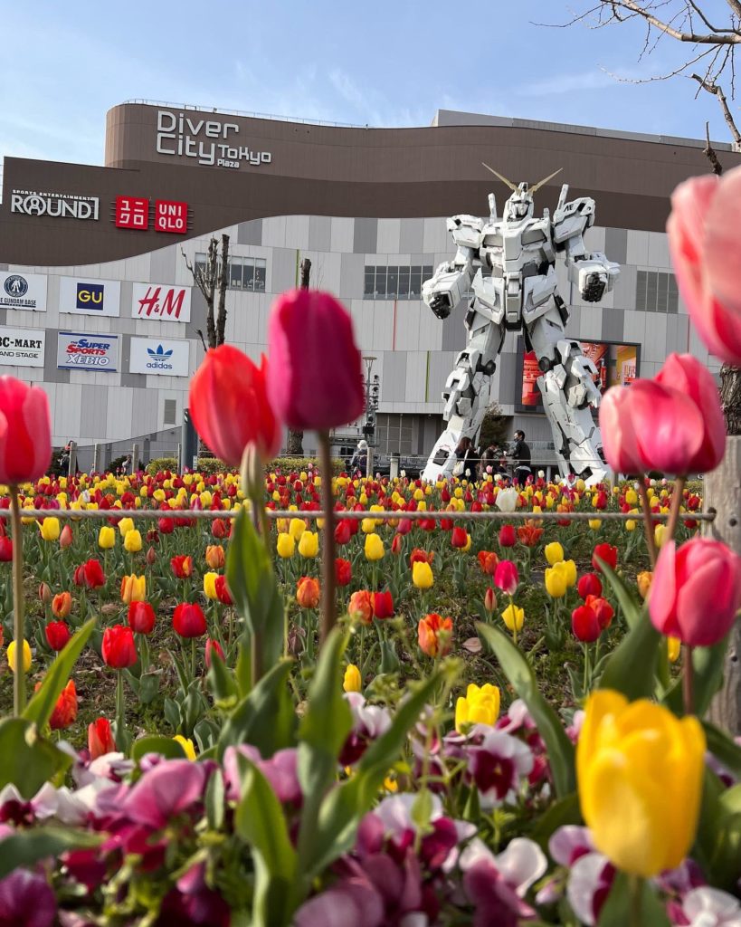 Odaiba Gundam Unicorn in spring