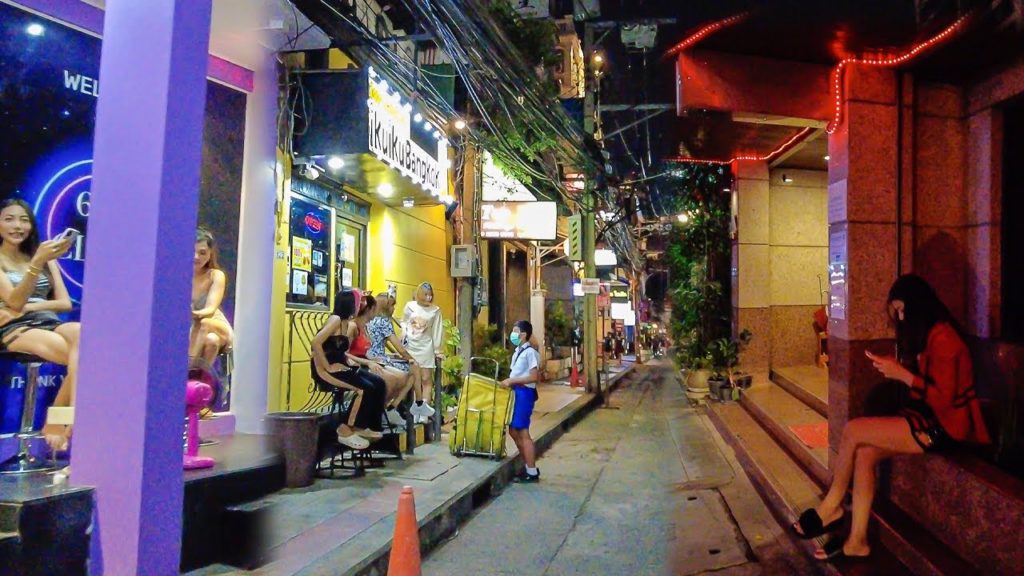 Bangkok Night Thai massage street "Soi Sukhumvit 33" – 2022 Thailand 4K Travel Vlog Bangkok Night Thai massage street "Soi Sukhumvit 33" - 2022 Thailand 4K Travel Vlog