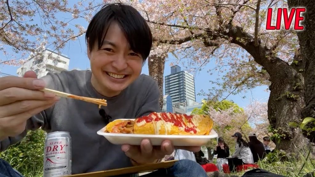 (Live) Eating Omelet Fried Noodle with Beer from Food Stall !!