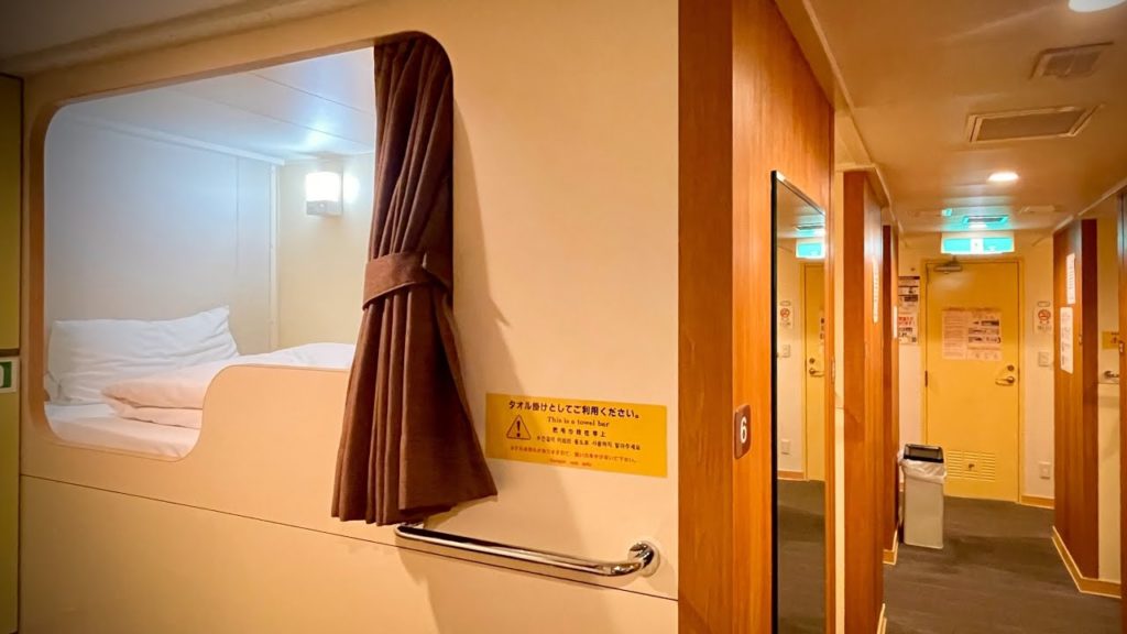 🇯🇵4K Japan ferry🛳Over night large ship (capsule hotel room)🛵Load up the motorcycle and go home